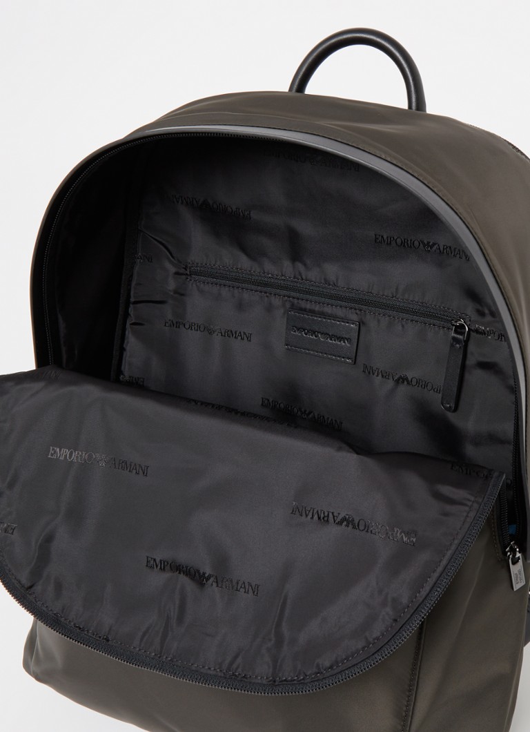 Emporio Armani Sustainability Values mugursoma ar ādas detaļām