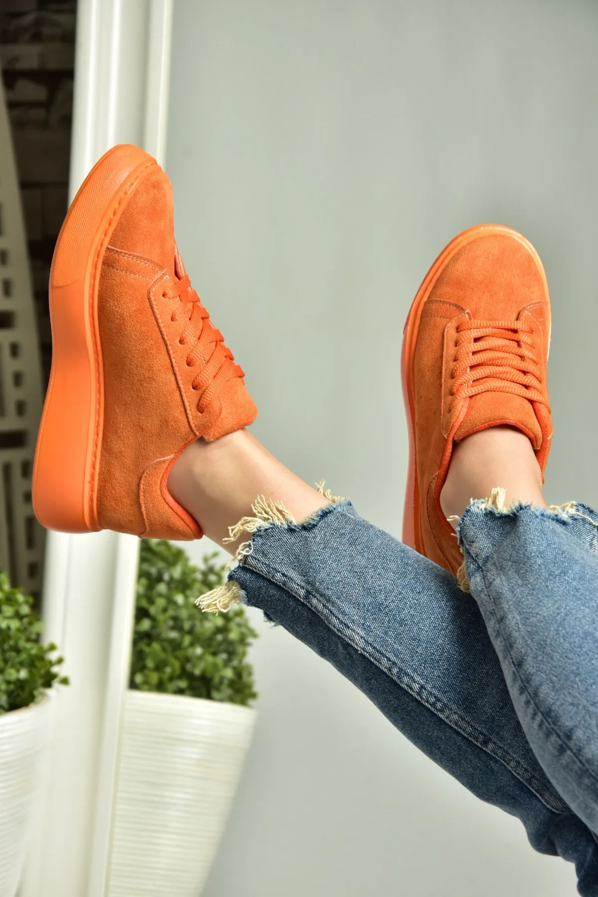 Fox Shoes  Orangefarbene Wildleder-Sportschuhe für Damen