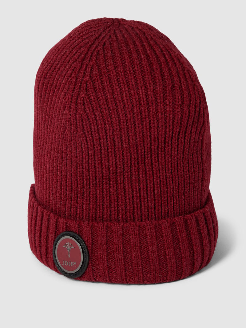 Beanie mit Label-Patch Modell 'Francis' in rostrot