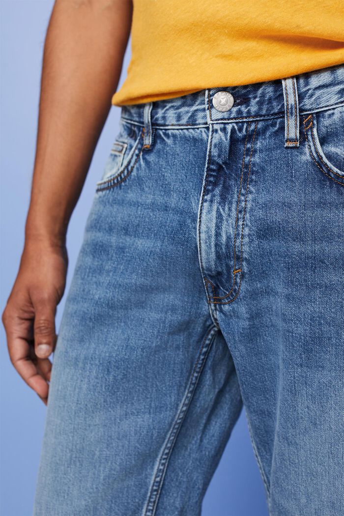 Jeans in bequemer, schmaler Passform