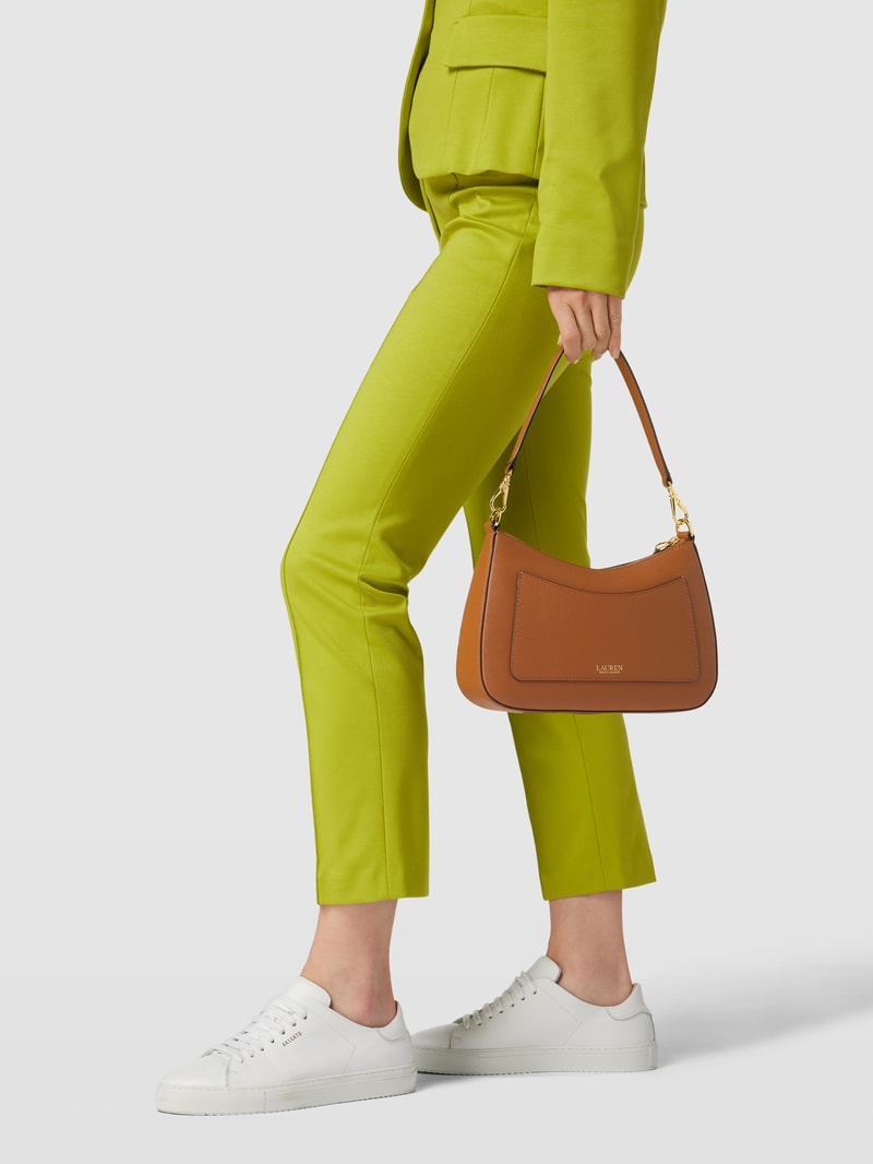 Schultertasche mit Label-Applikation Modell 'DANNI' in cognac