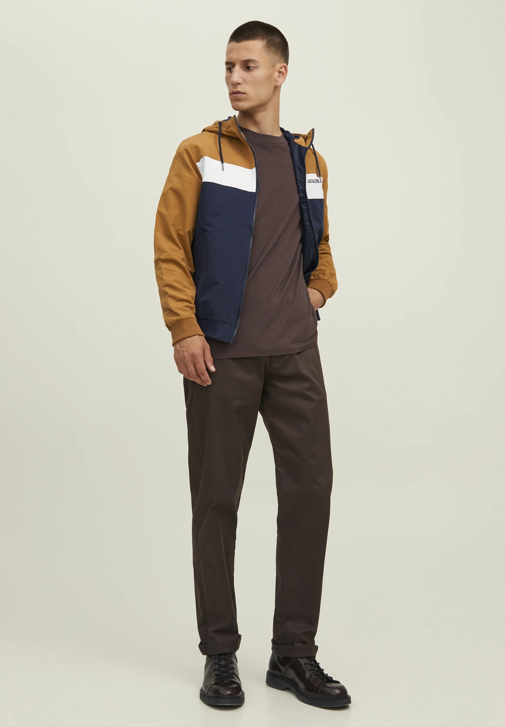 Jack & Jones JJERUSH BLOCKING HOOD - Chaqueta ligera