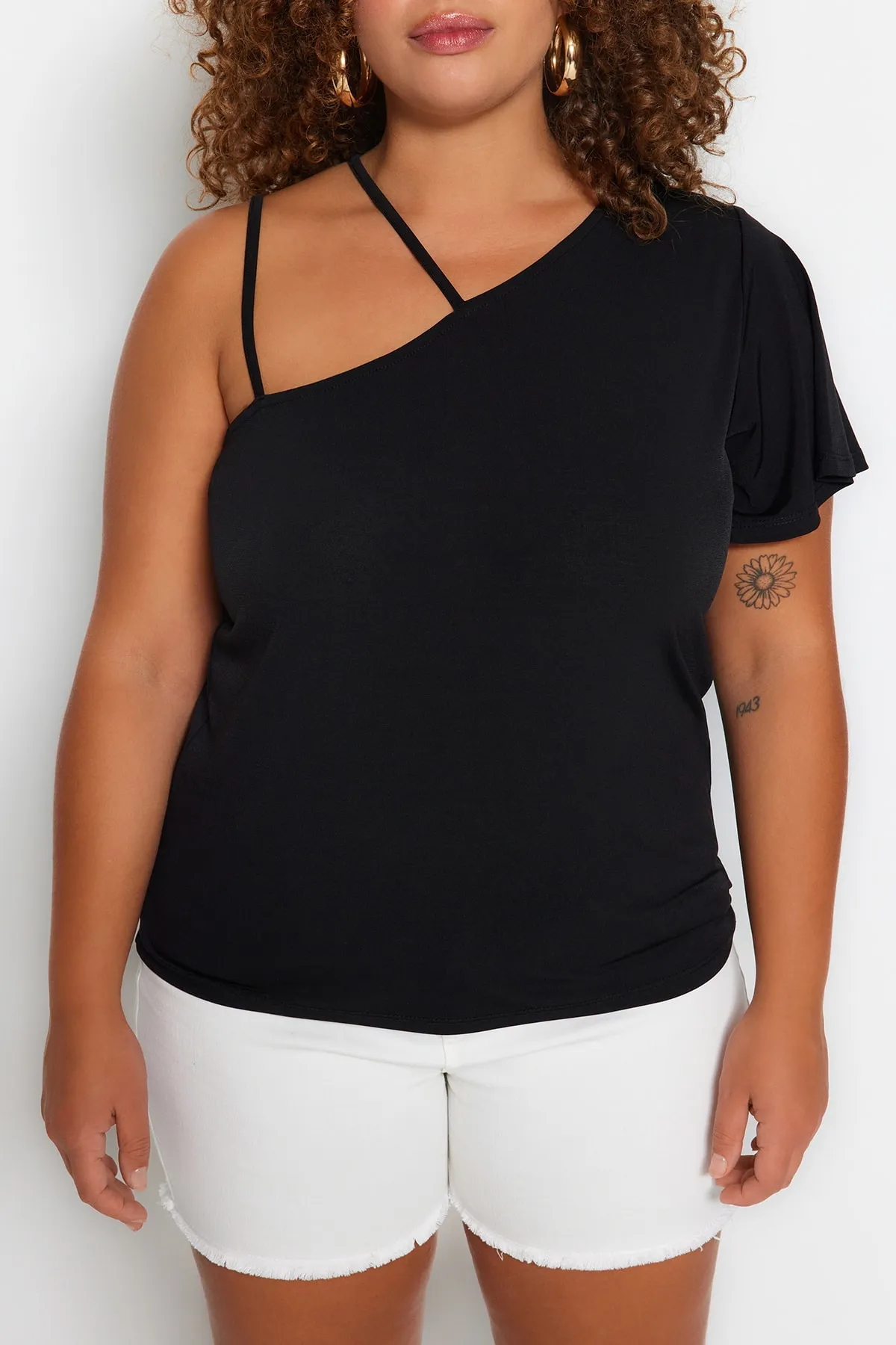 Trendyol Curve  Schwarze einärmelige Strickbluse TBBSS23AF00044