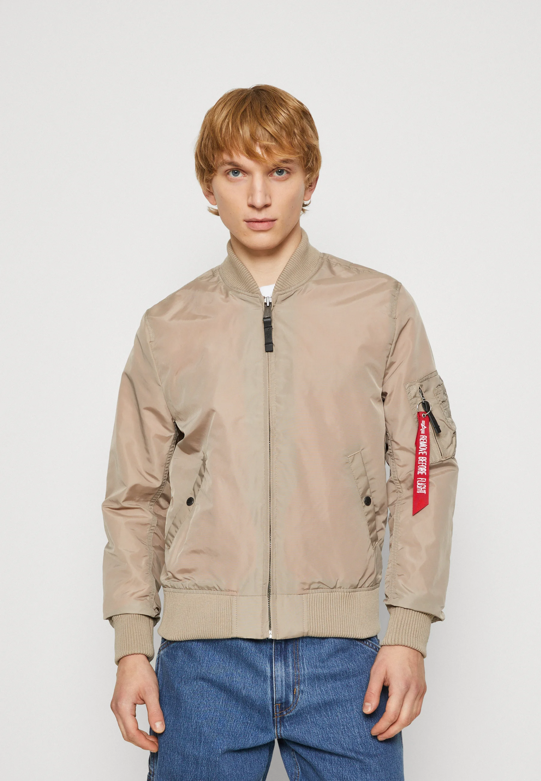 Chaqueta bomber Alpha Industries MA-1 TT