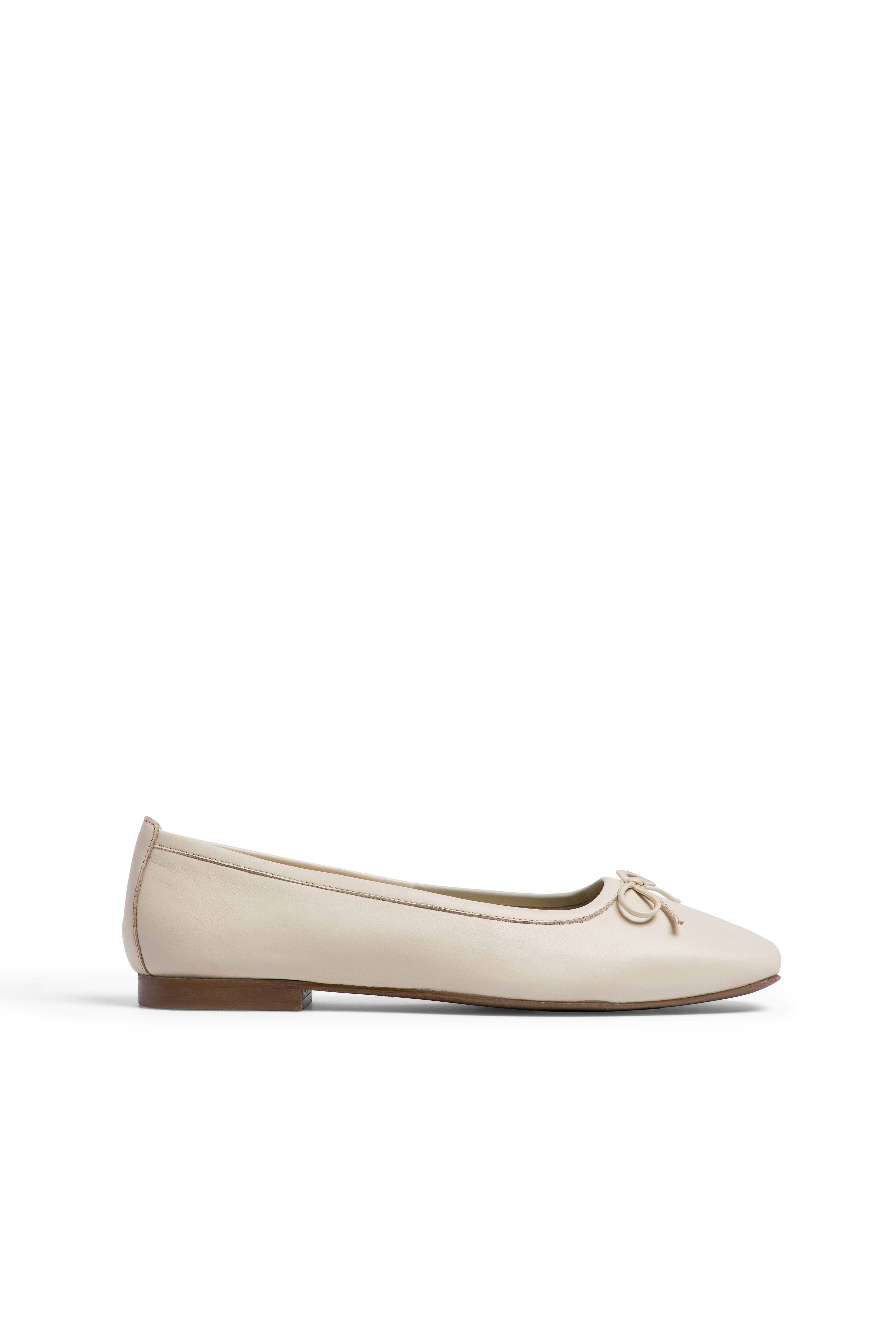 Ballerinas aus Leder mit eckiger Spitze