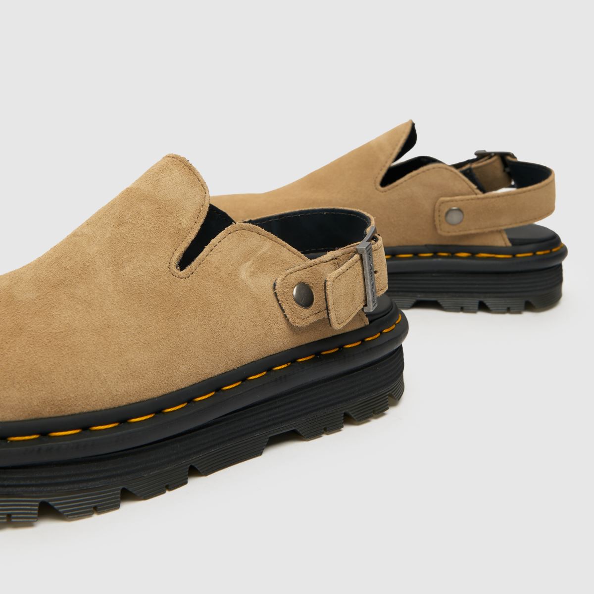 Dr. Martens Zebzag Öszvér Szandál Barna Színben