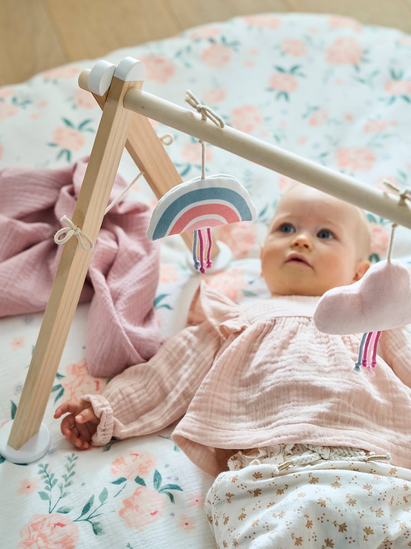 Vertbaudet Baby Spielbogen WOLKE UND STERNE, Holz FSC - rosa