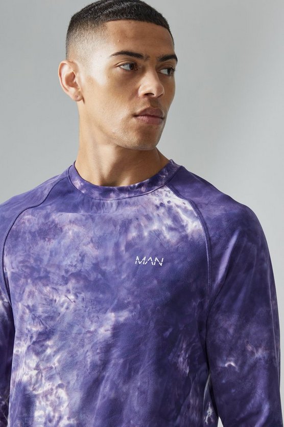 Man Active Slim-Fit Batik T-Shirt