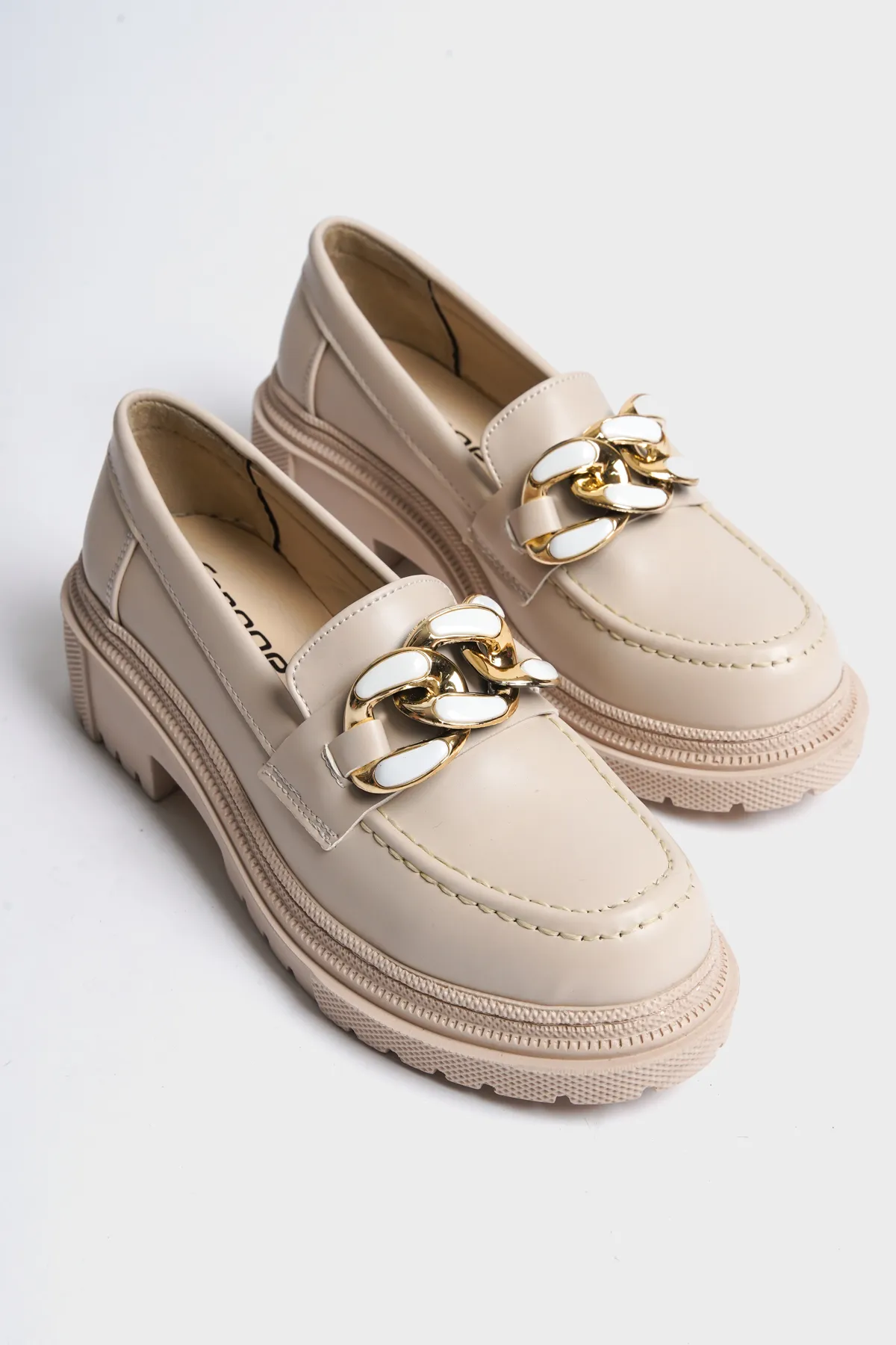 Capone Outfitters  Damen-Loafer mit goldfarbener Schnalle
