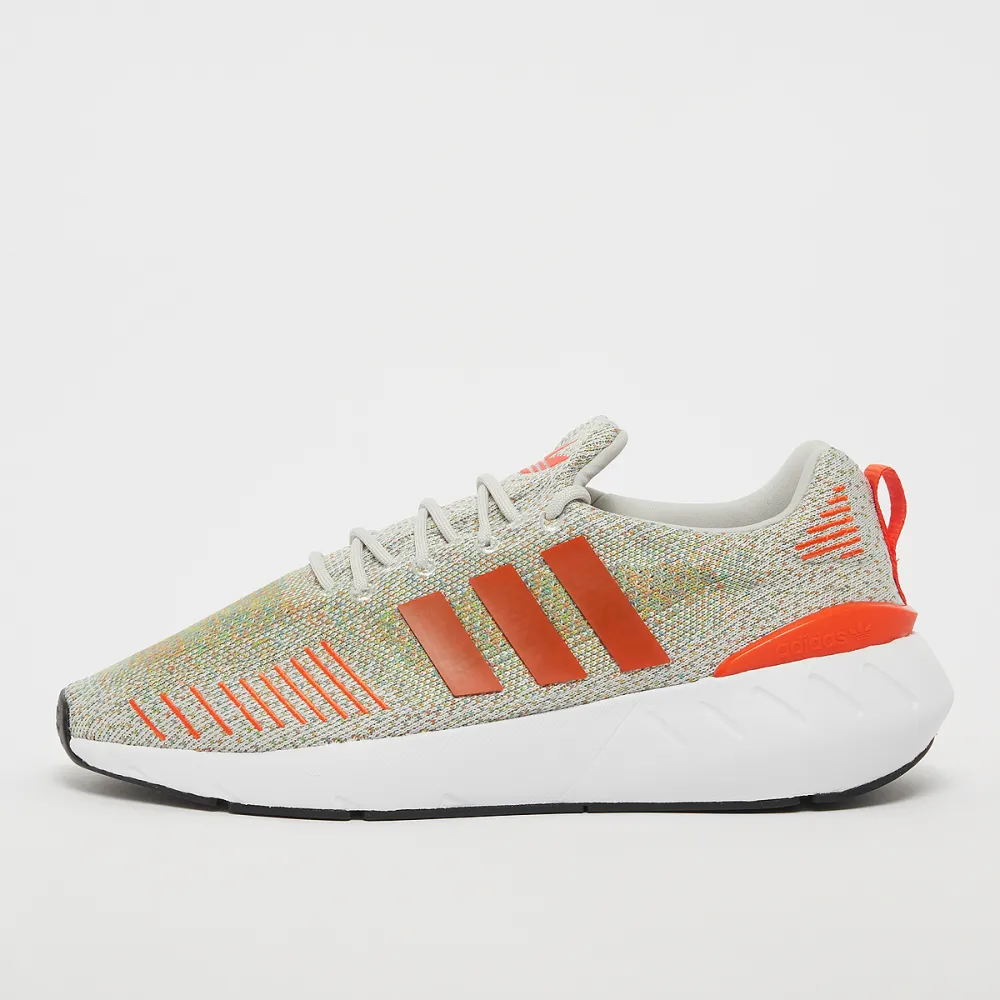 adidas SWIFT Run 22 GW6824 / gelb