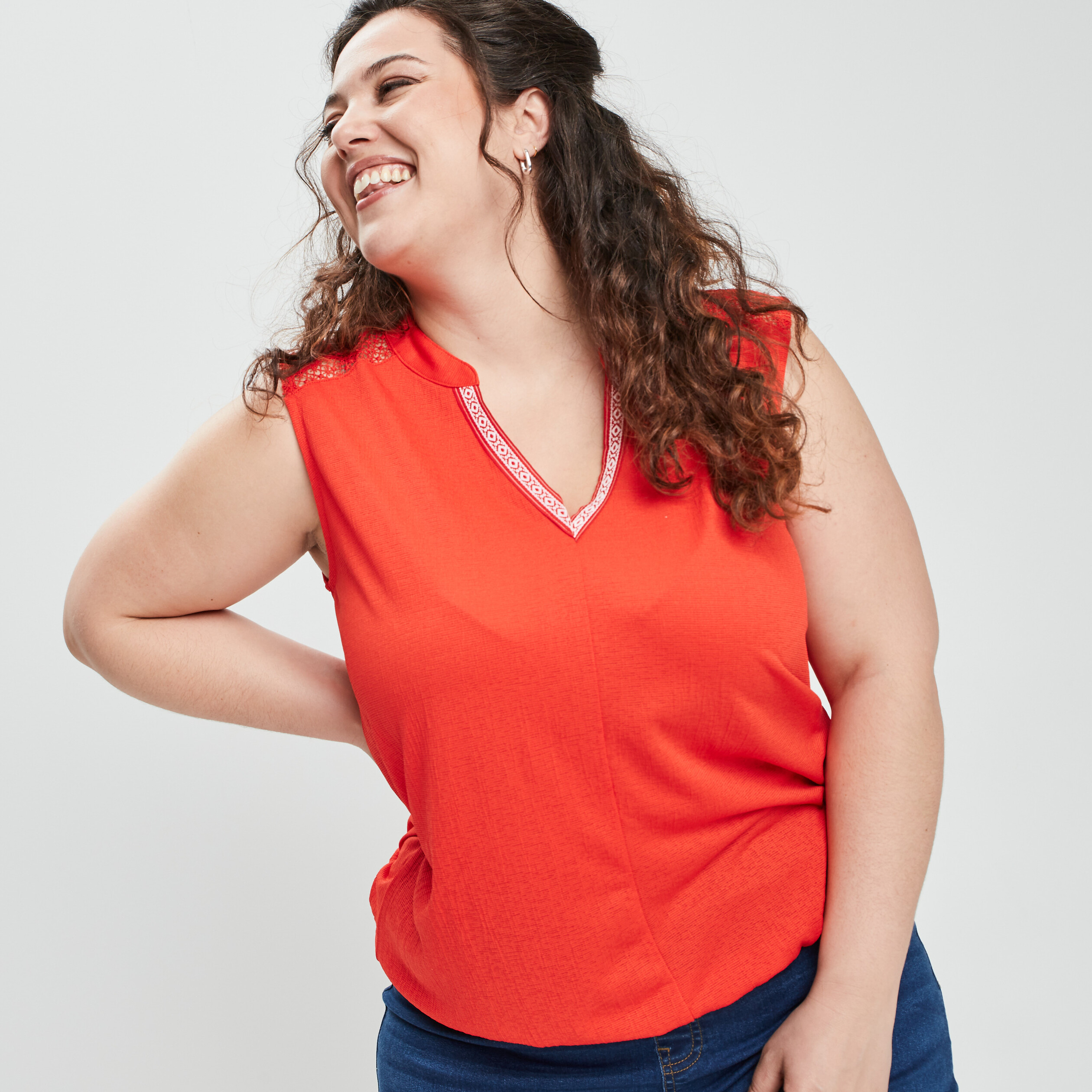 Débardeur bretelles larges col tunisien rouge femme grande taille | La Halle
