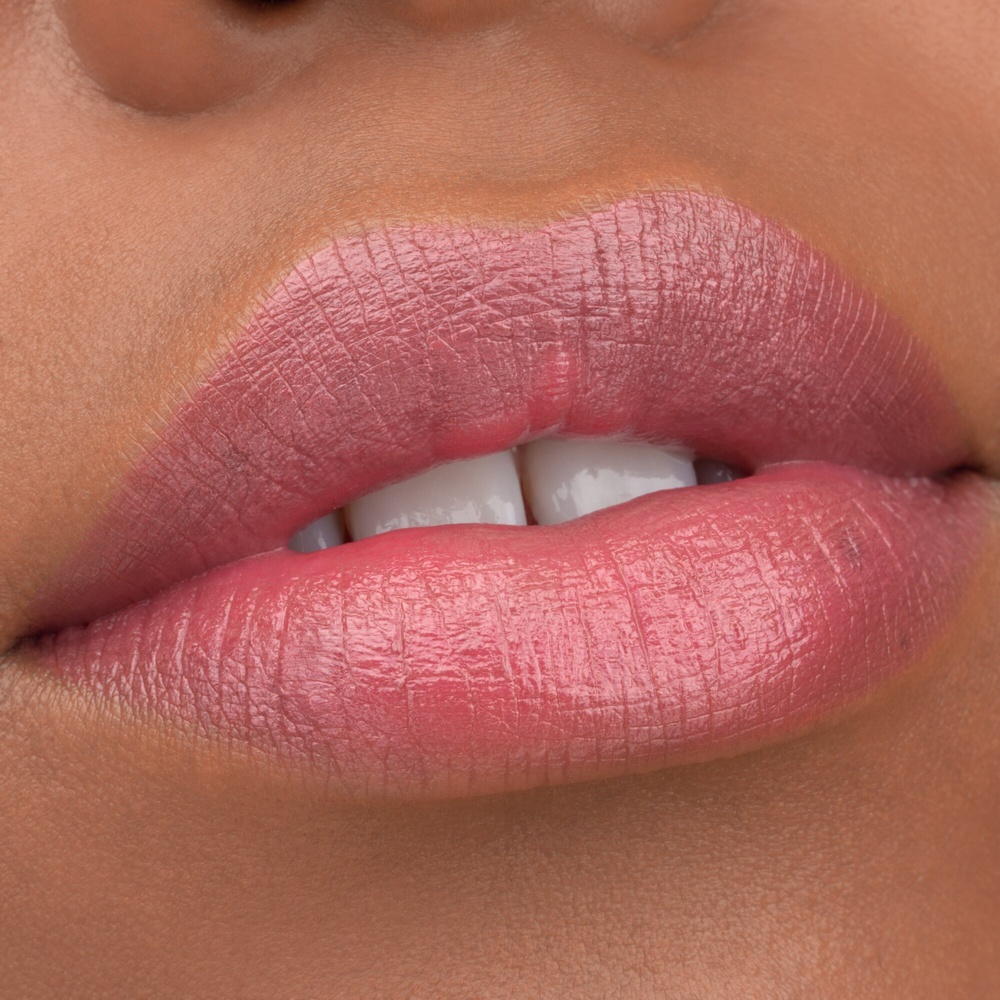 essence TINTED kiss hydrating lip tint encre à lèvres 02 Mauvelous Rouge à Lèvres