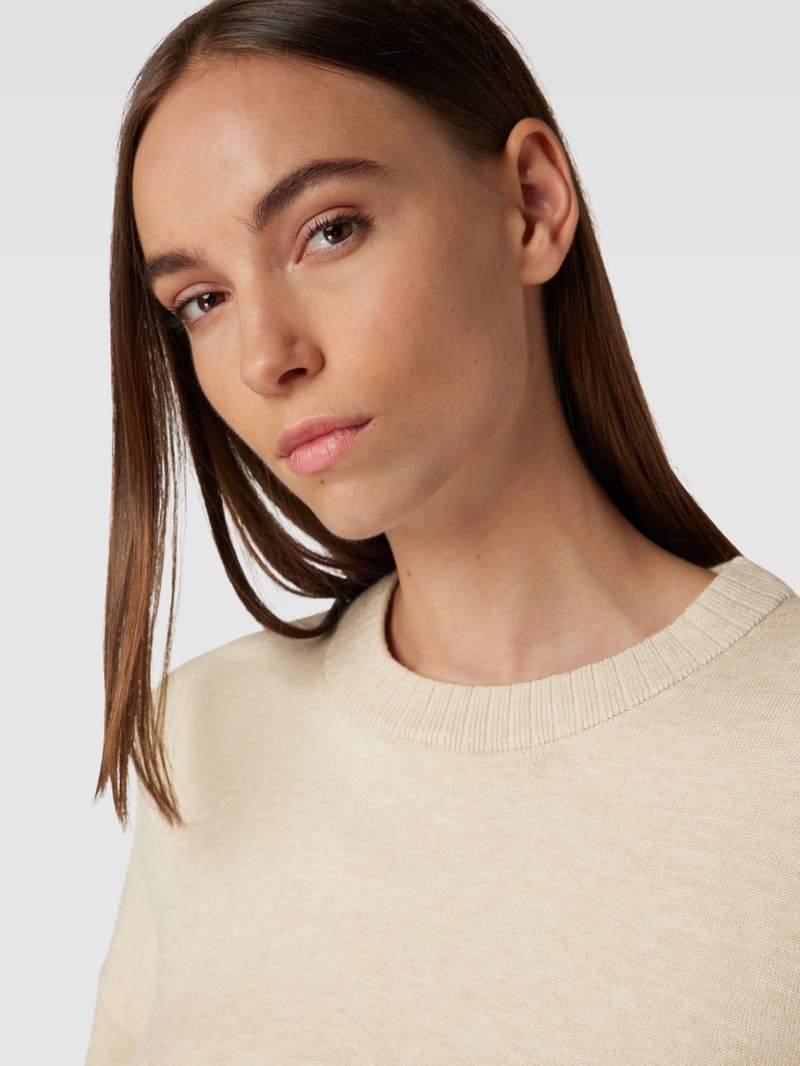 Strickpullover mit Rundhalsausschnitt Modell 'Odanna' in sand meliert