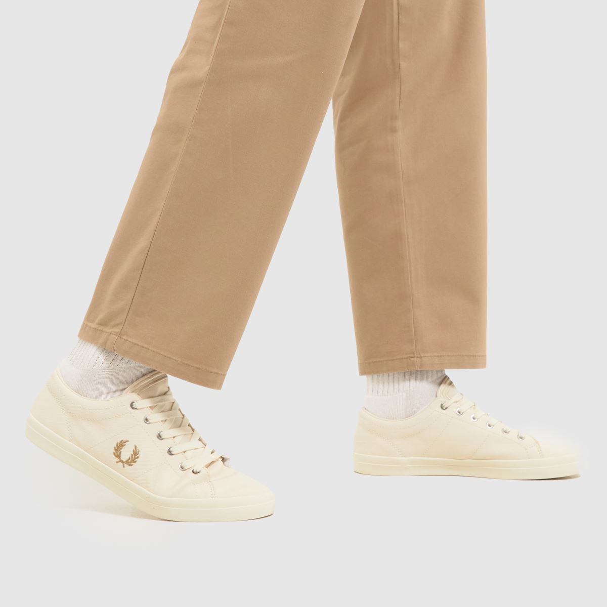 Fred Perry – Baseline – Stenfärgade sneakers i twill
