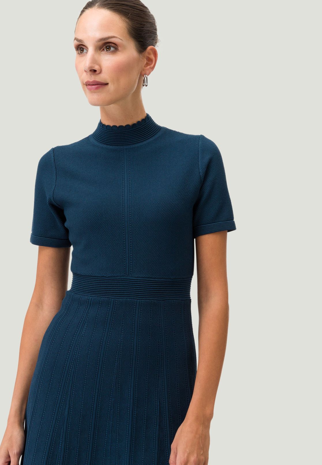 Strickkleid mit Falten
