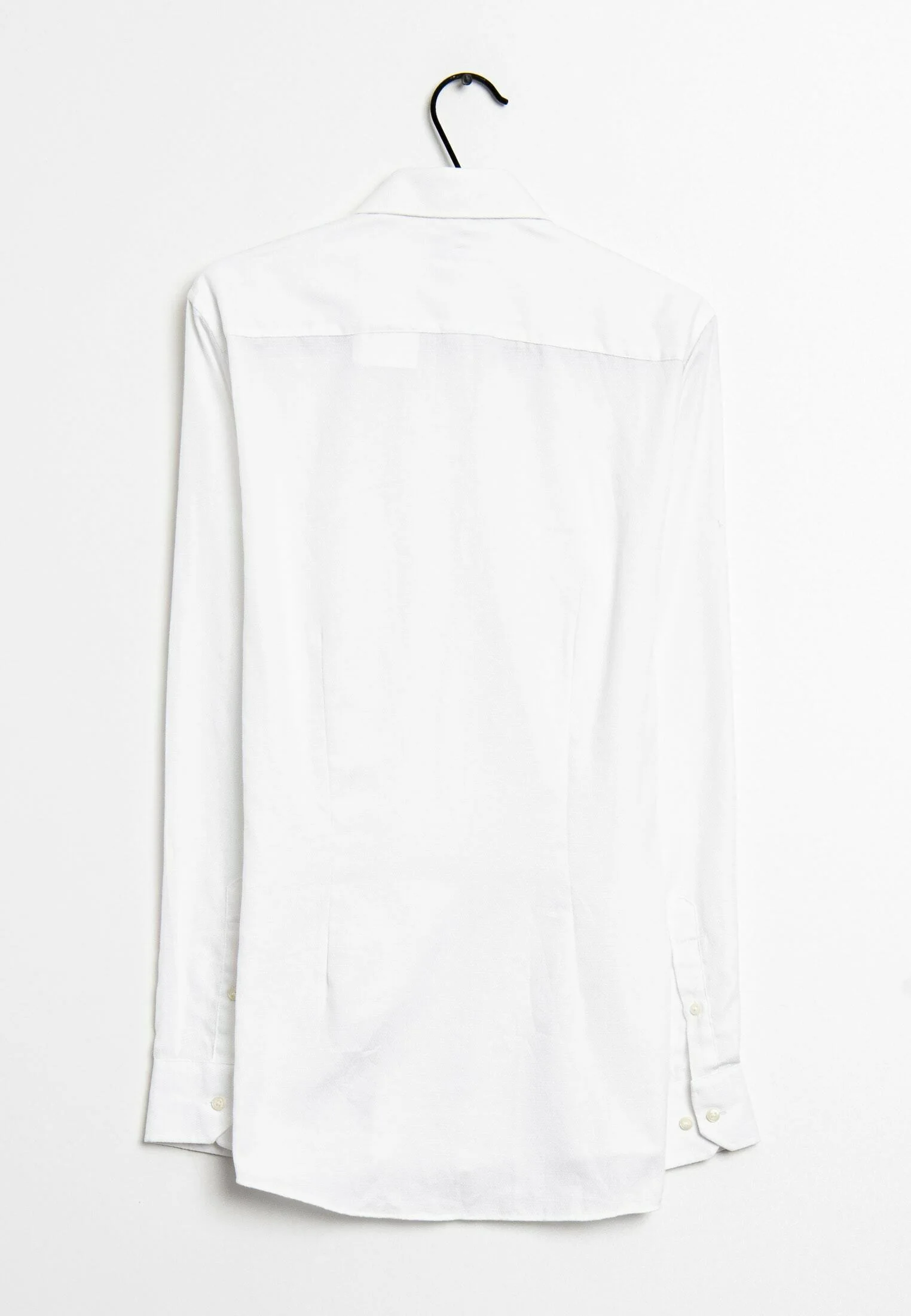 Próxima camisa elegante