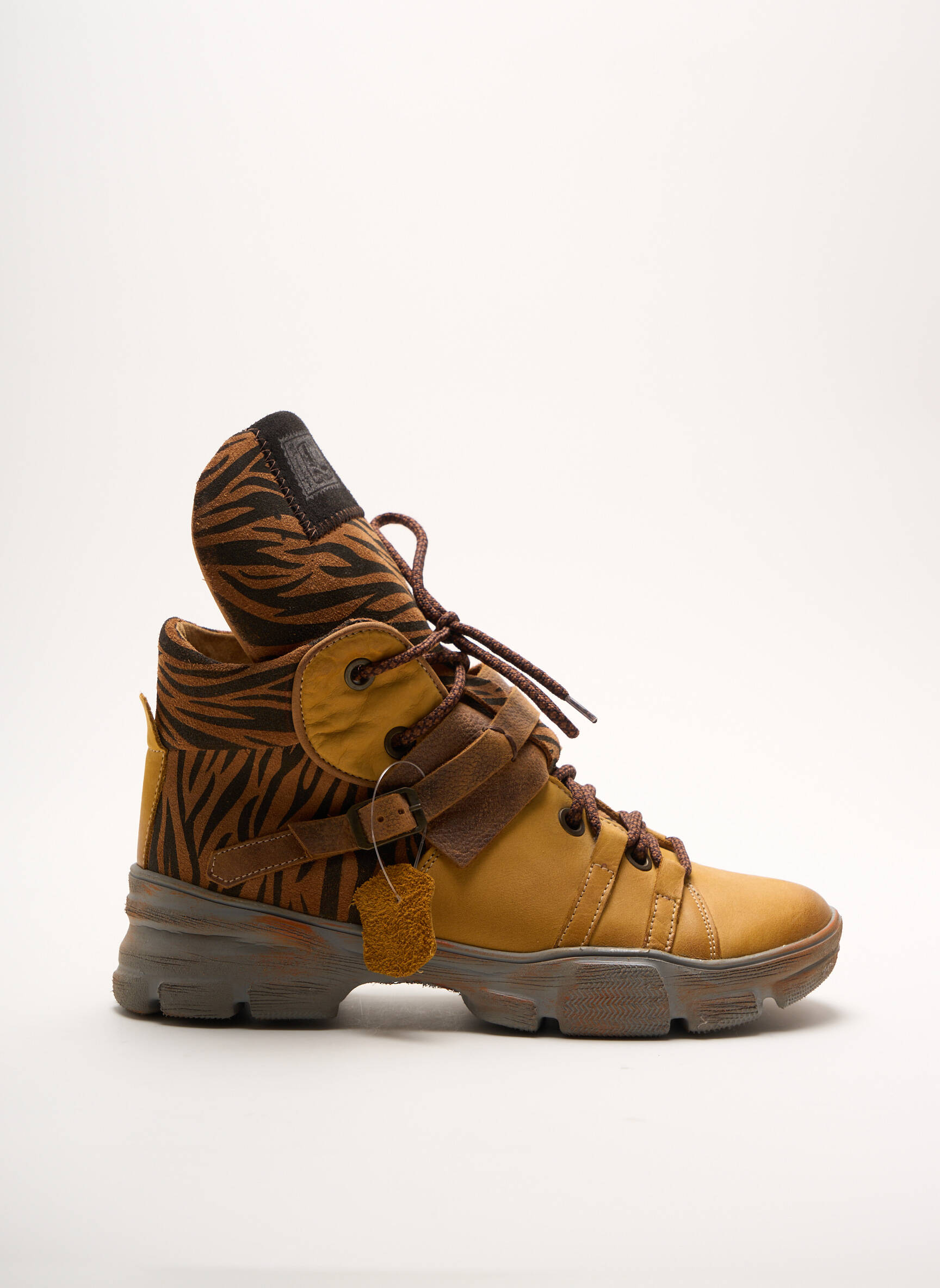 Maciejka Obuwie Baskets Femme couleur jaune