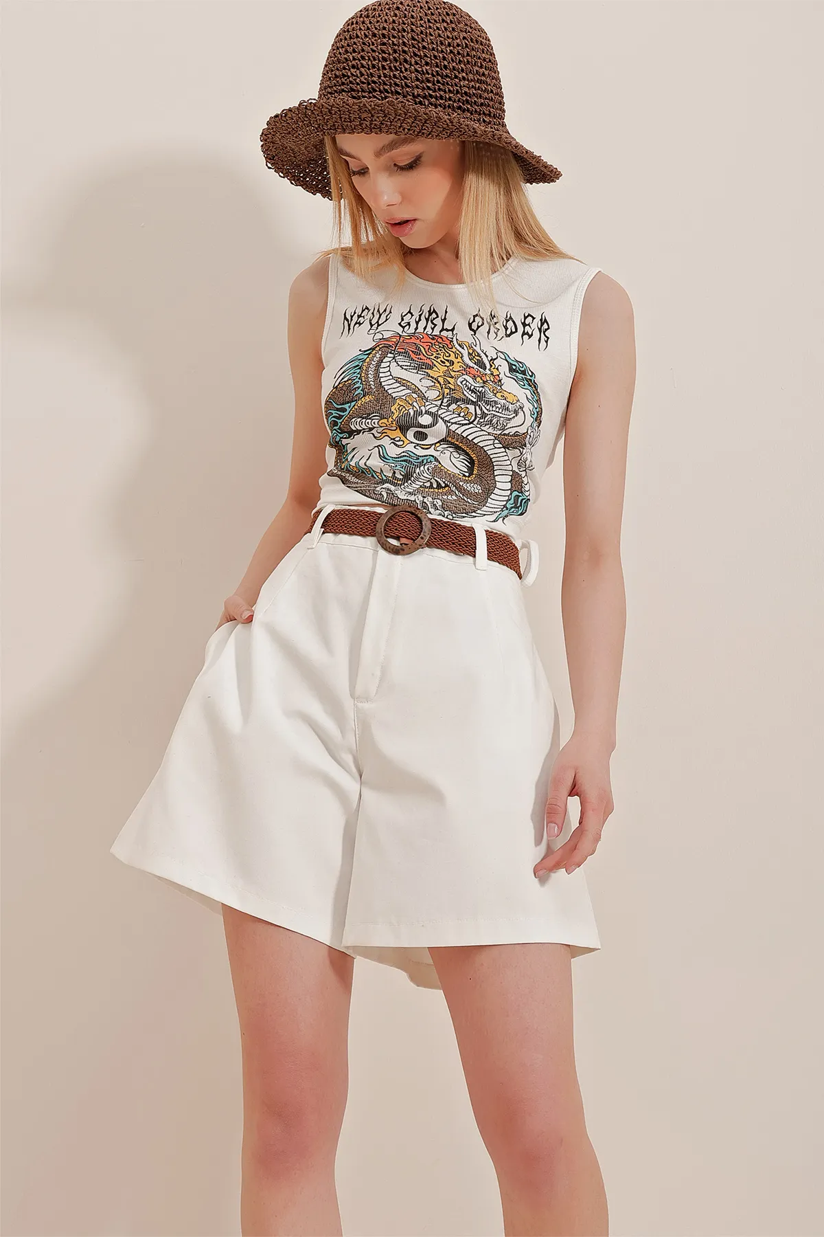 Trend Alaçatı Stili  Shorts - Weiß - Mittlerer Bund