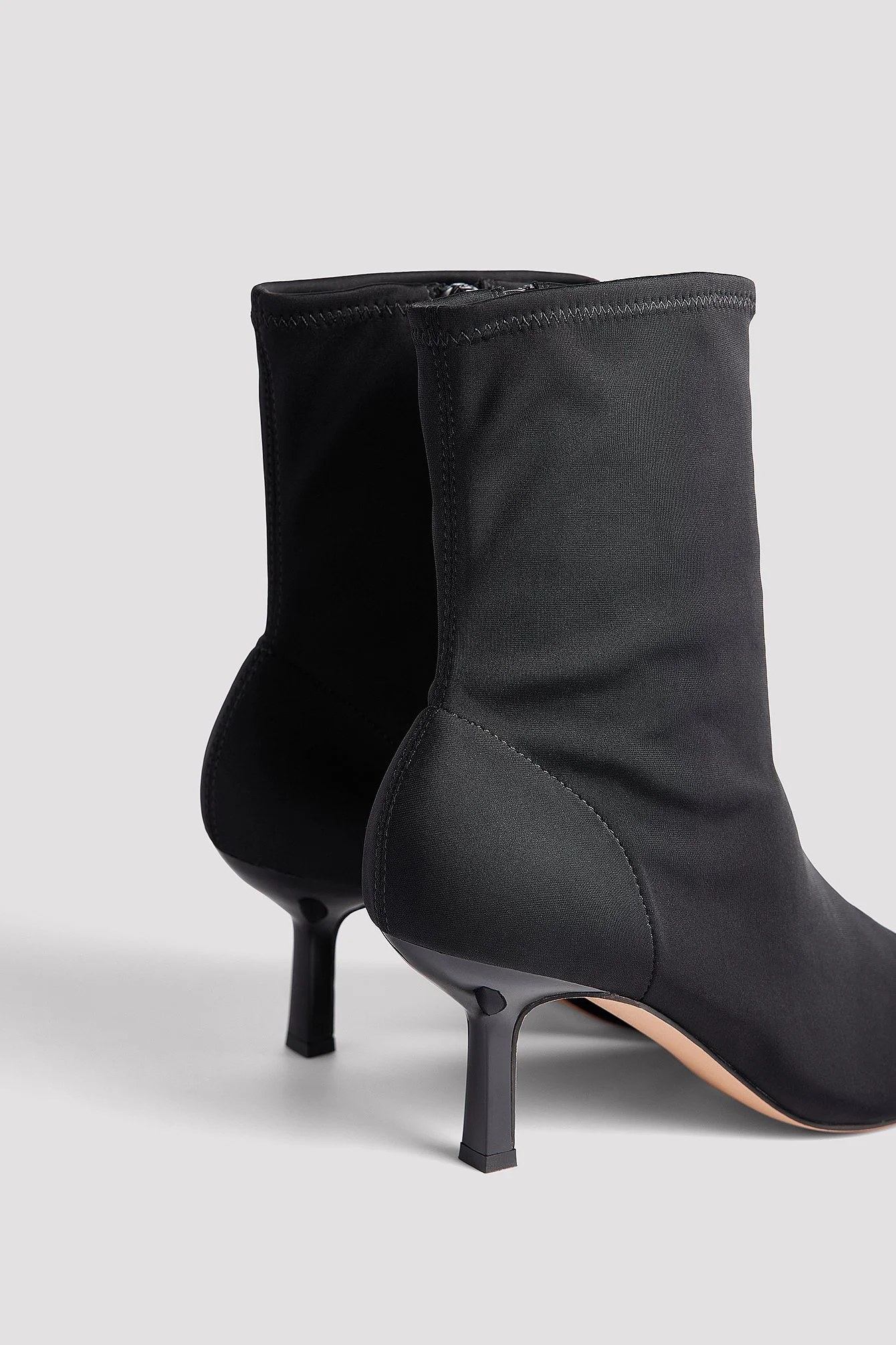 Stiefel mit Knöchelsocken