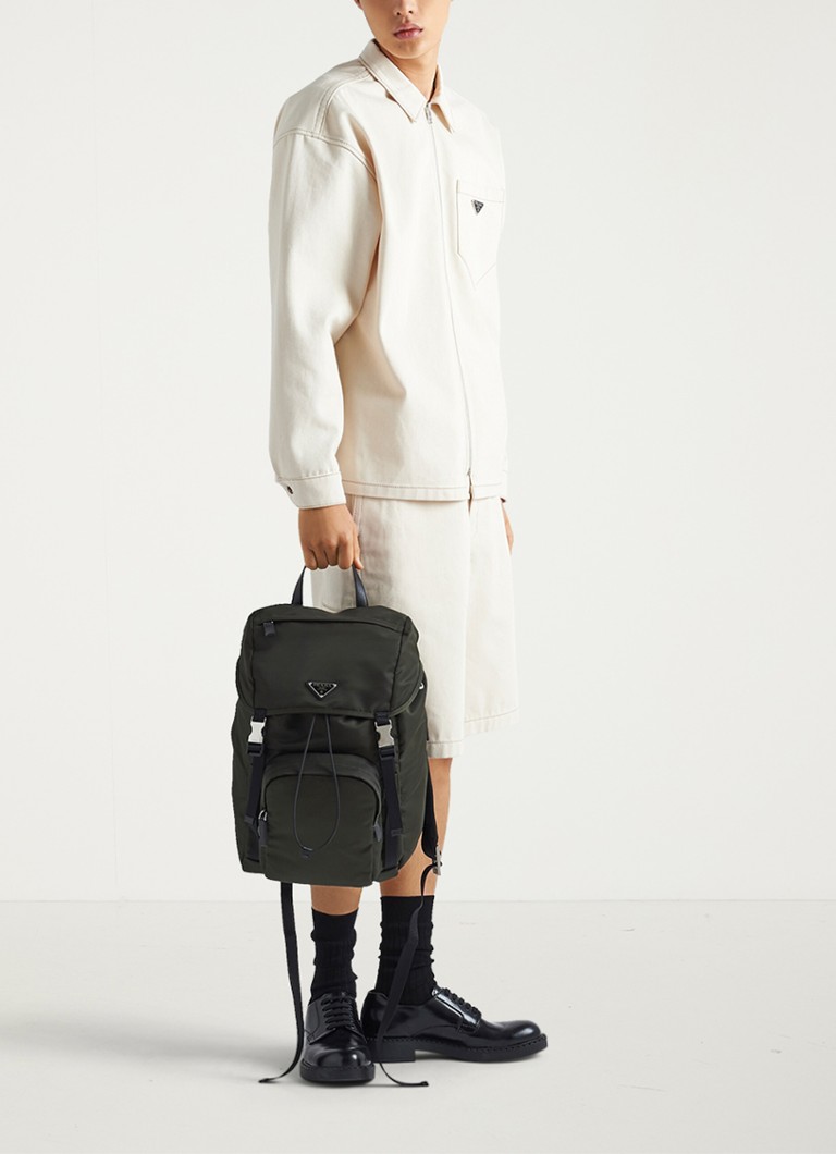Batoh Prada Re-Nylon s detaily z telecí kůže