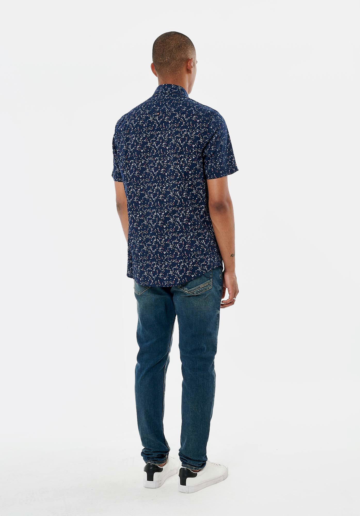 COONE  Chemise bleue marine fleurie homme