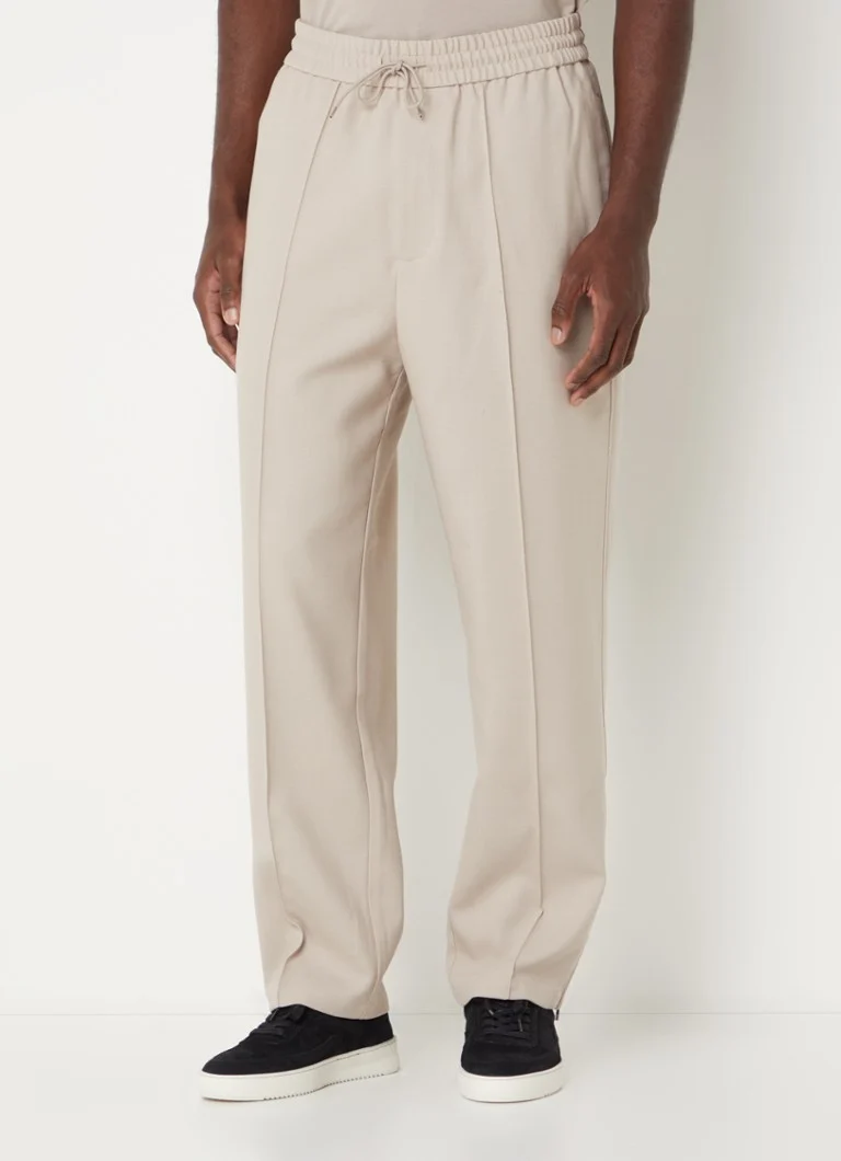 Pantaloni chino Emporio Armani, croială lejeră, din amestec de lână, cu buzunare interioare.