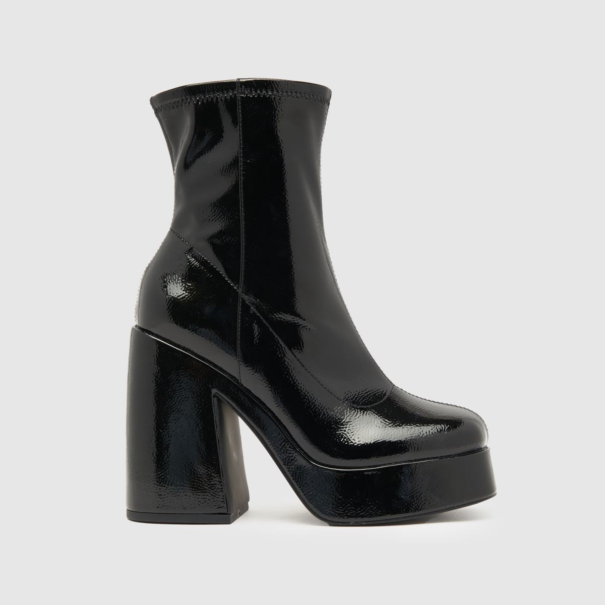 Schuh – Brogan – Svarta platåstövlar med lack