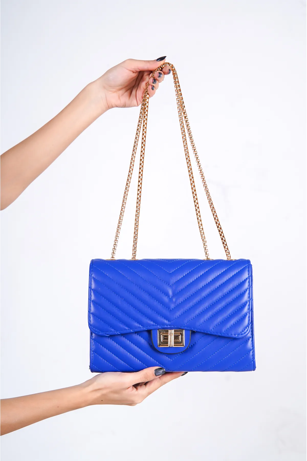 Capone Outfitters  Gesteppte London-Tasche für Damen
