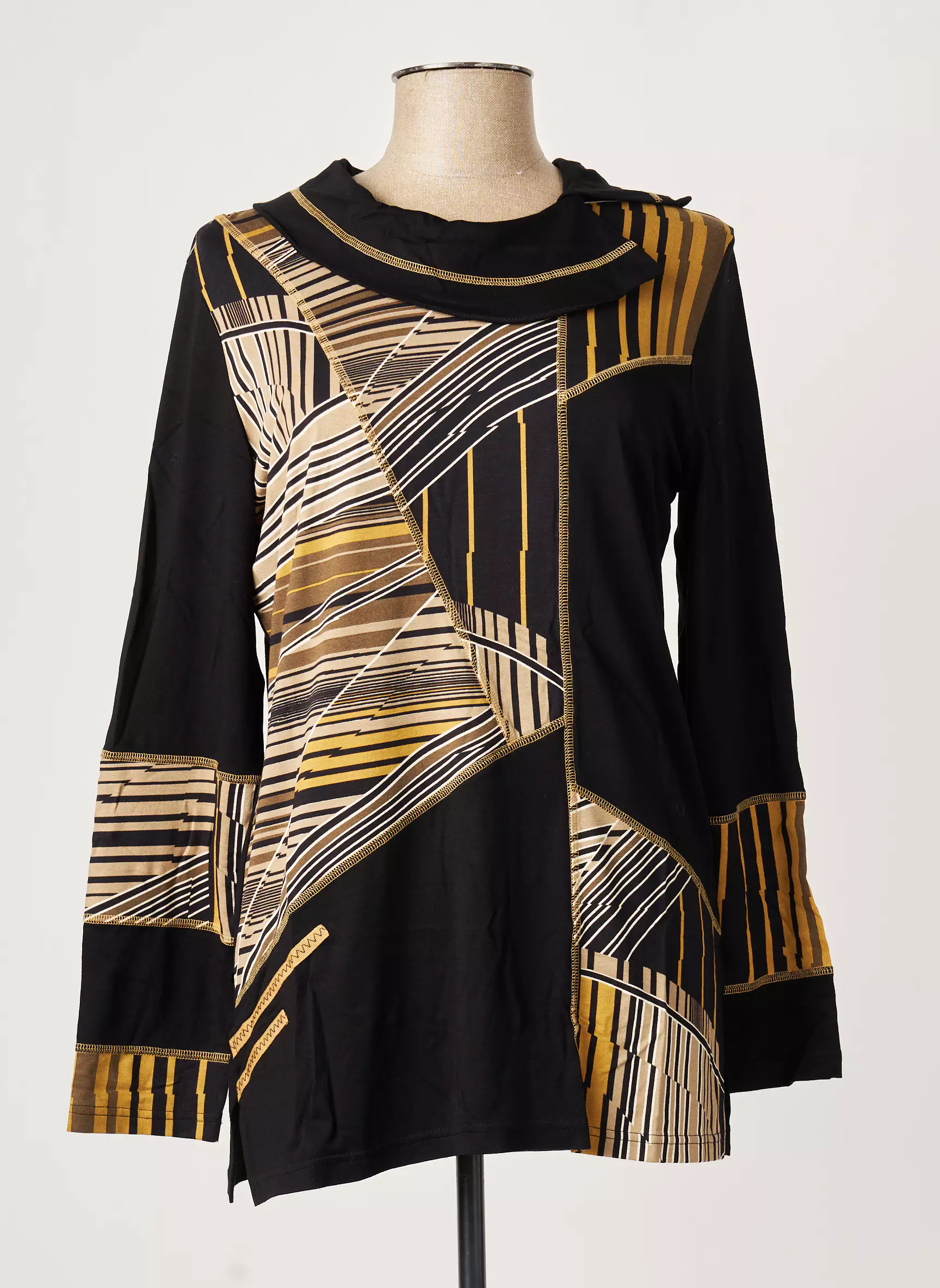 Guy Dubouis Tshirts Femme couleur noir