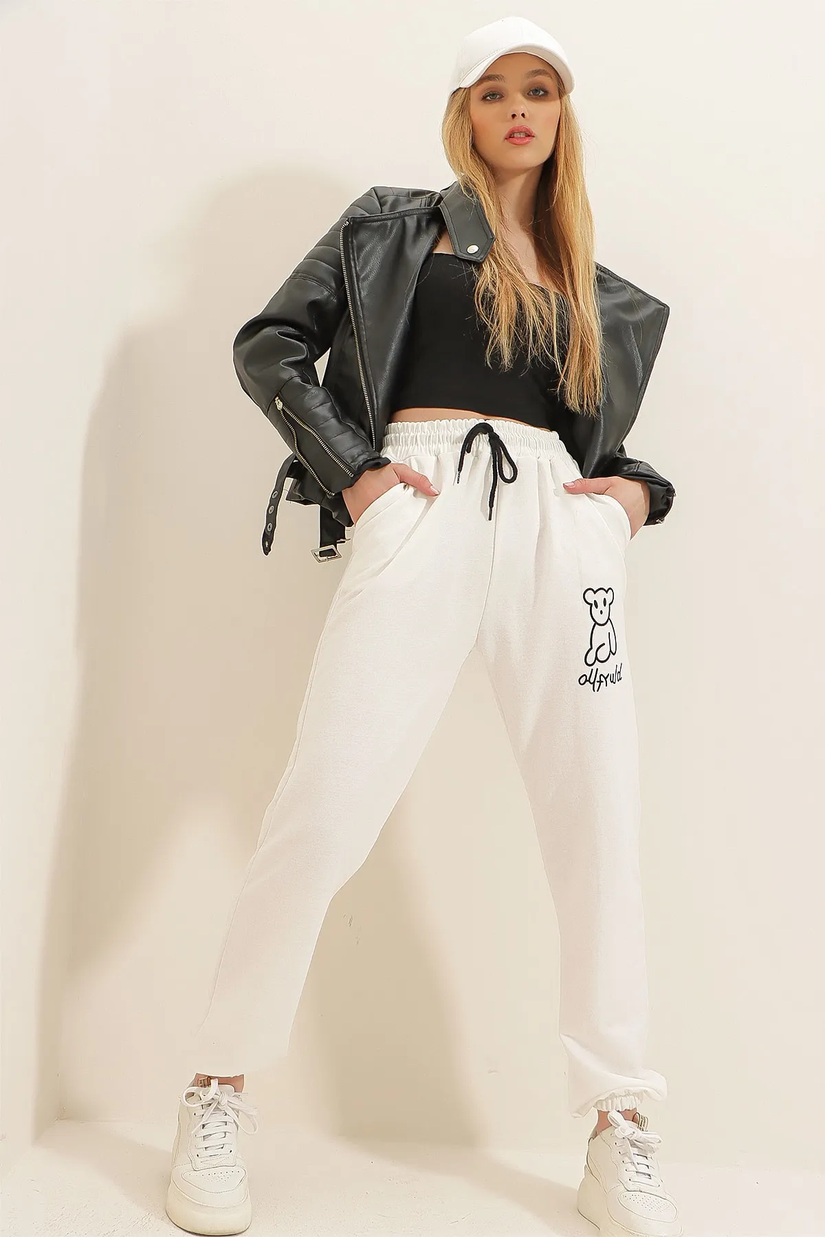 Trend Alaçatı Stili  Jogginghose - Weiß - Jogger