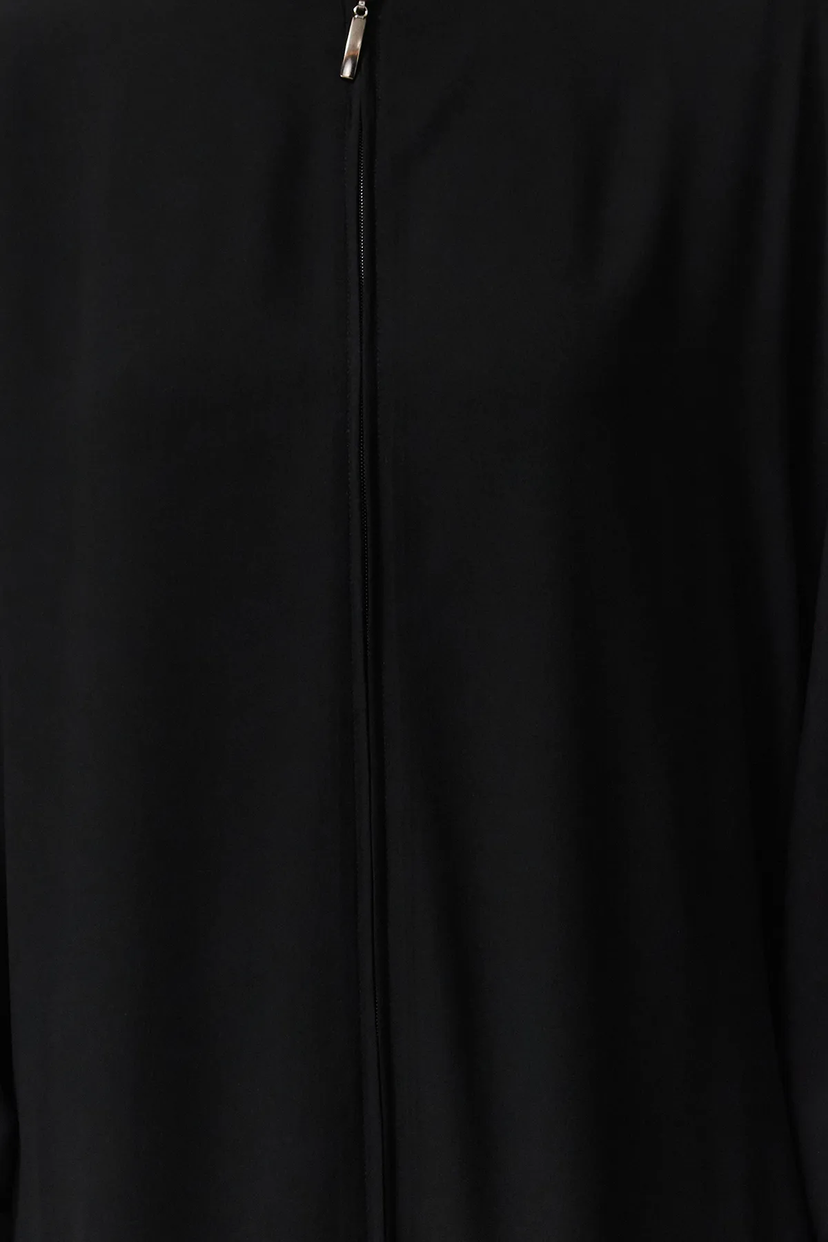 Trendyol Modest  Schwarze gewebte Kappe mit Fledermausärmeln und Abaya in weiter Passform TCTSS24KF00021