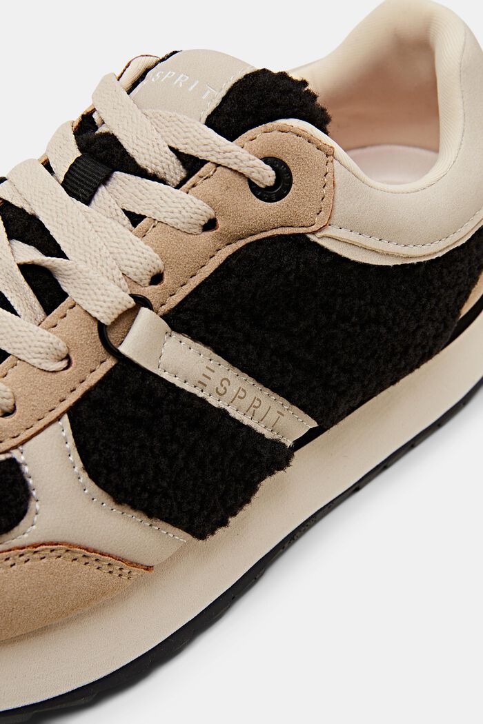 Sneakers in Lederoptik mit Teddyfell