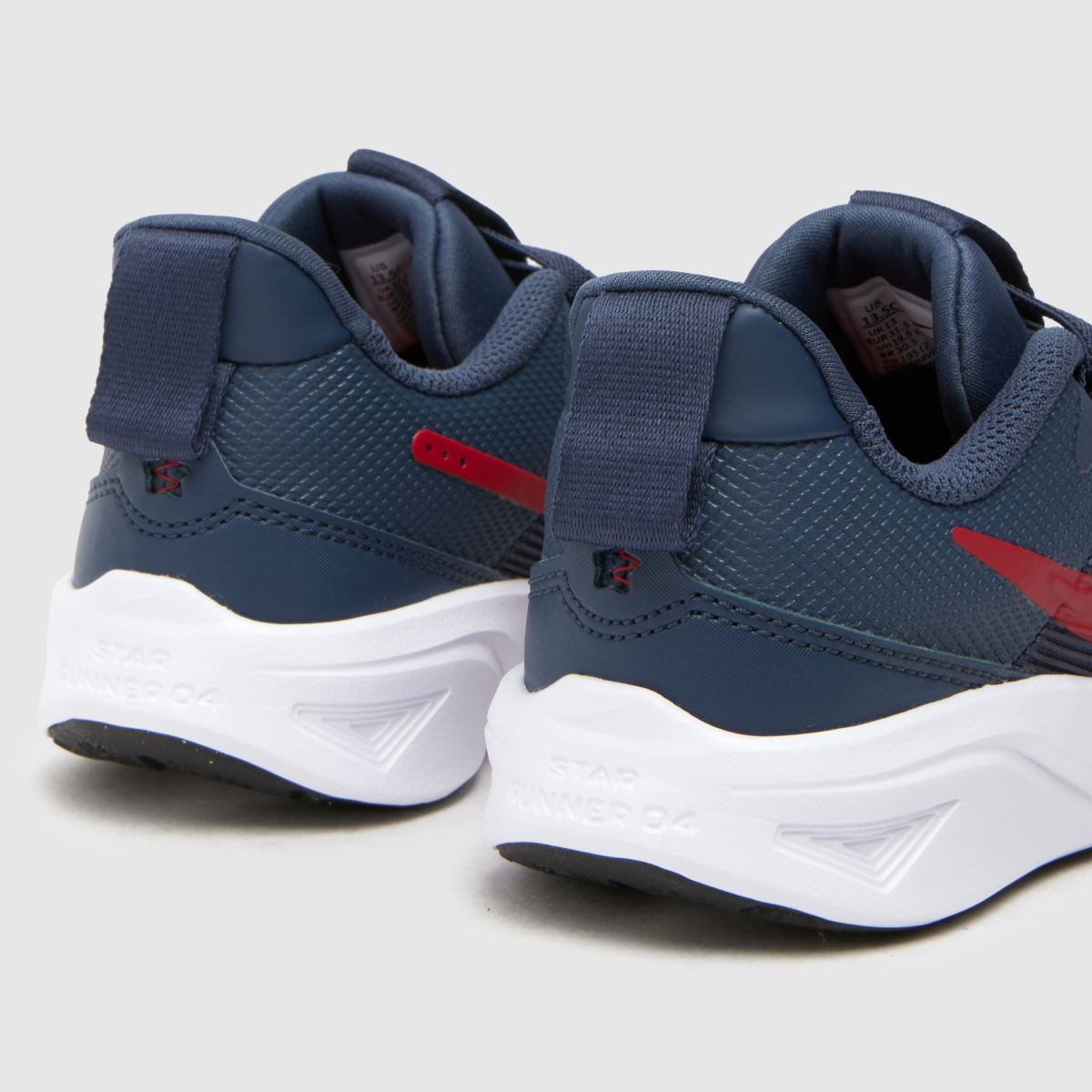 Športni copati Nike Star Runner 4 za fante in otroke