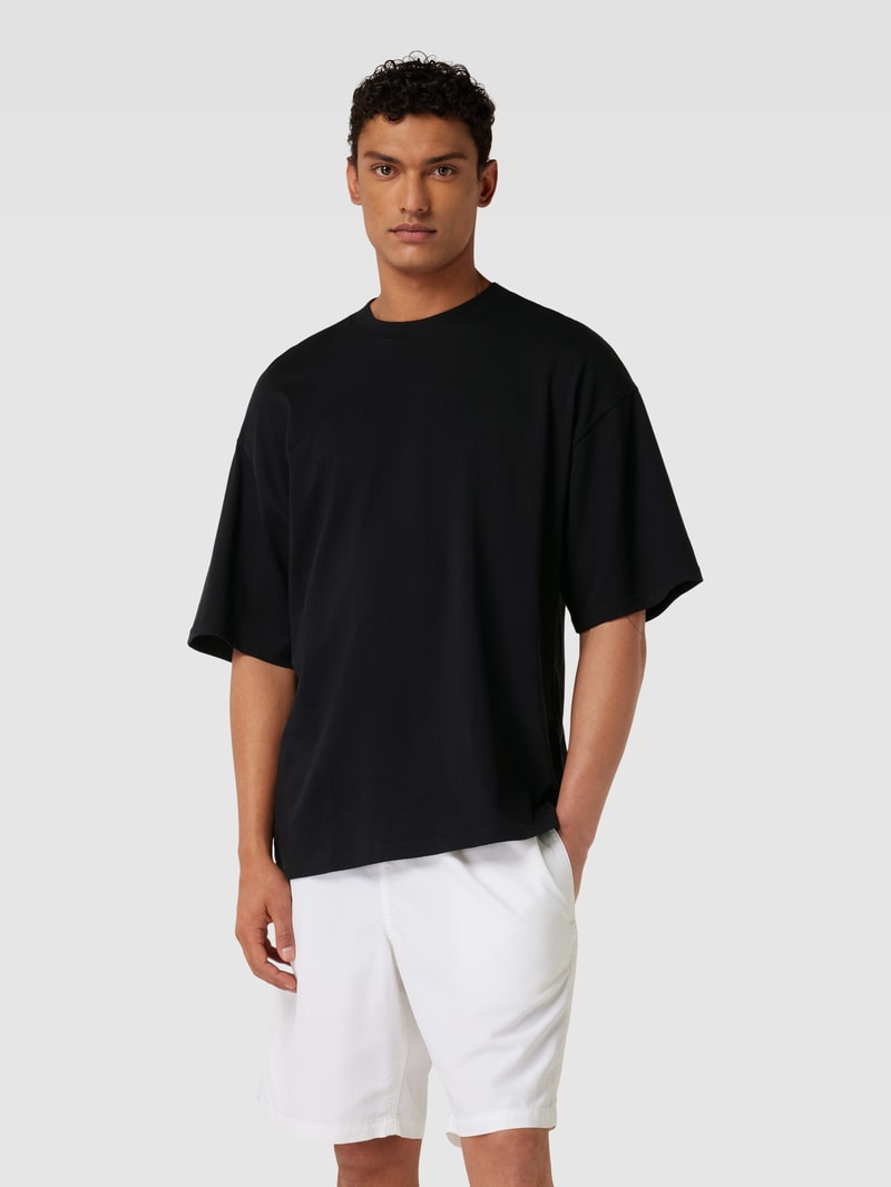 Oversized T-Shirt mit überschnittenen Ärmeln in schwarz