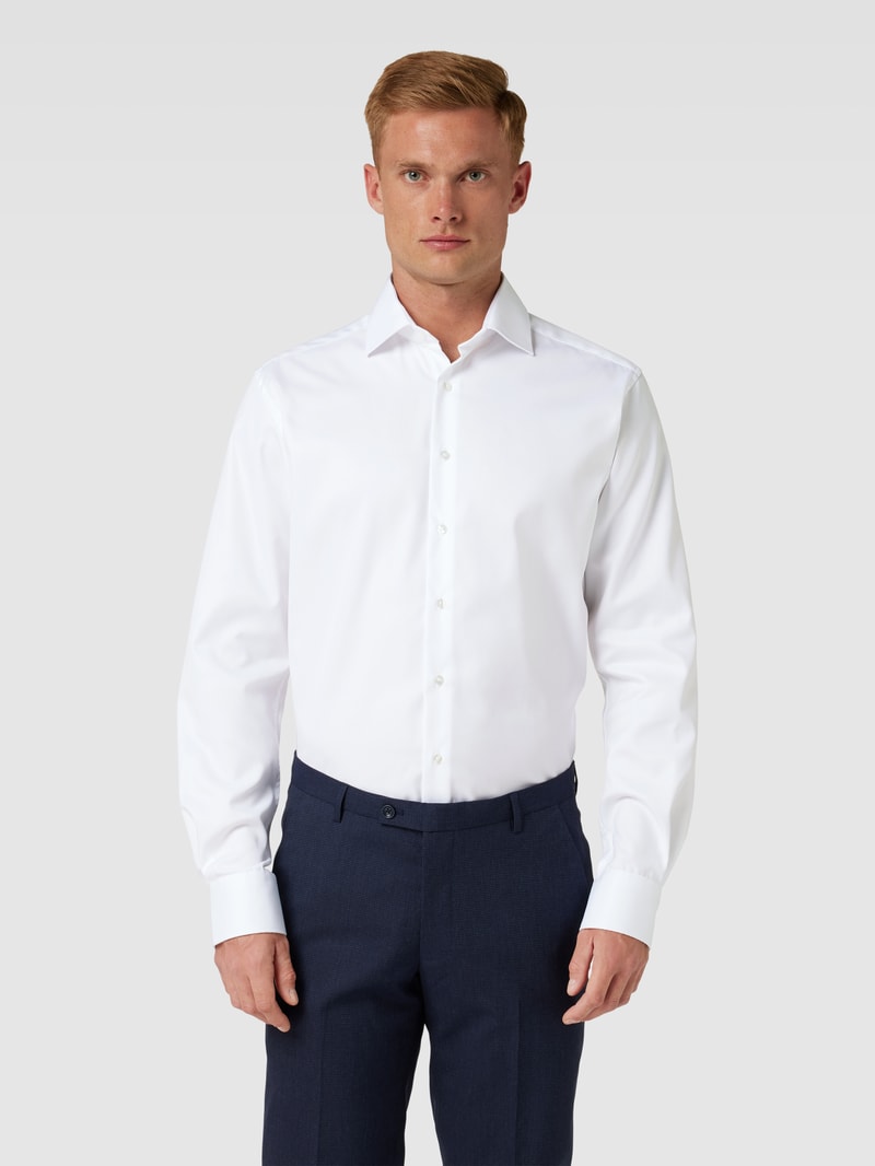 Modern Fit Business-Hemd mit Kentkragen in weiß