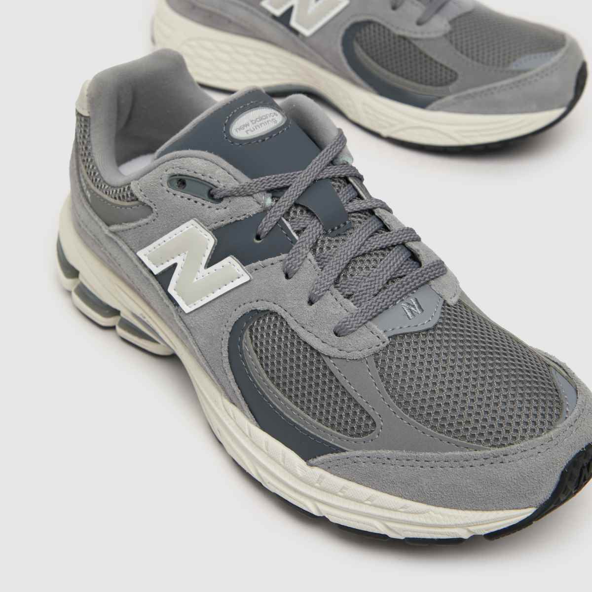New Balance ljusgrå 2002 Barnskor