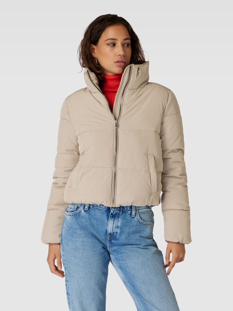 Steppjacke mit Stehkragen Modell 'ONLDOLLY' in sand