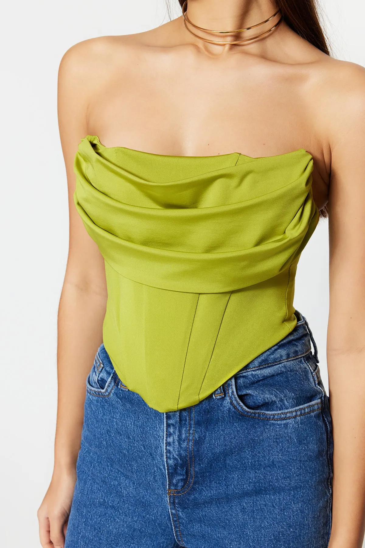 Trendyol Collection  Hellgrünes, bauchfreies, gefüttertes Strickkorsett mit detailliertem Bustier TPRSS23BS00006