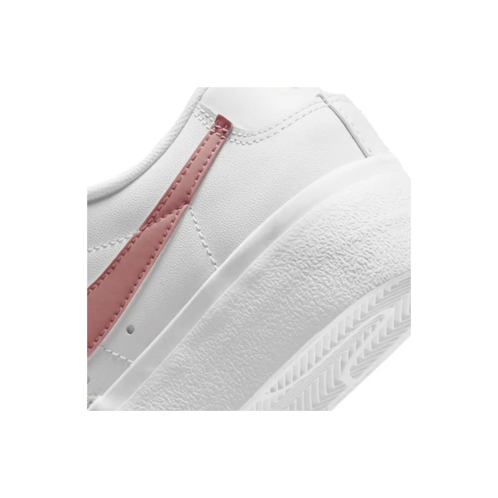 Nike Blazer Low Platform DJ0292-103 / weiss