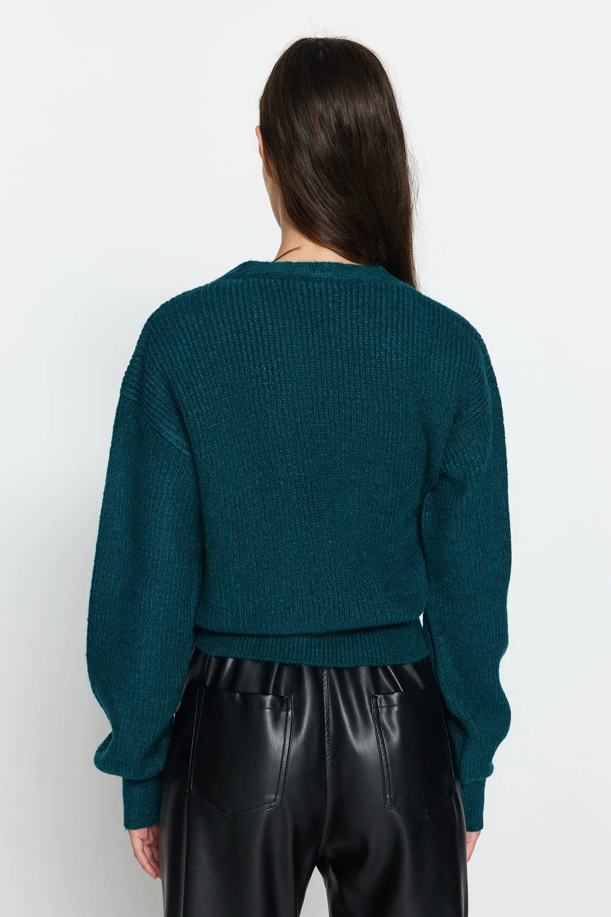 Trendyol Collection  Petrol Weich strukturierte Strickjacke mit V-Ausschnitt TWOAW24HI00282