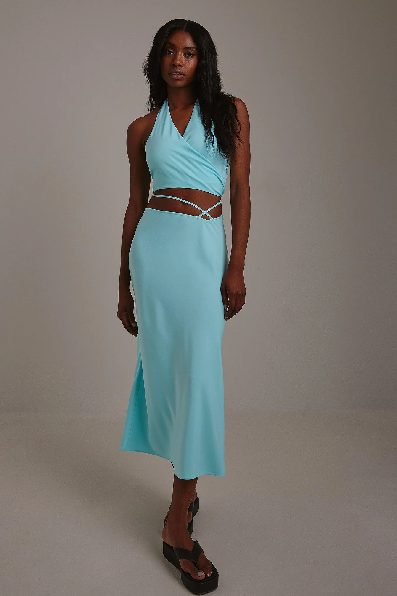 Strap Detail V-shape Skirt