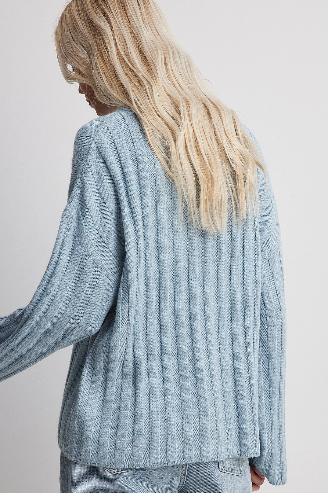Gerippter Strickpullover mit Rollkragen