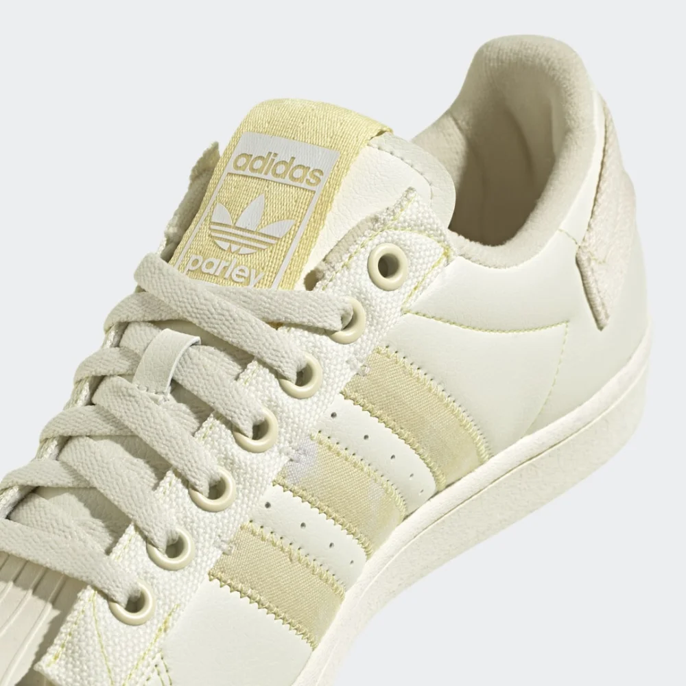 adidas Superstar Parley GX6970 / weiss
