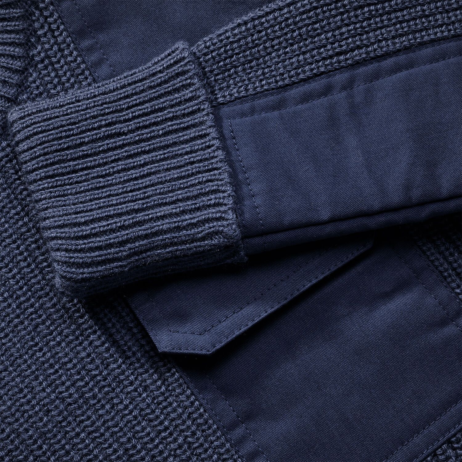 Kids BW Pullover