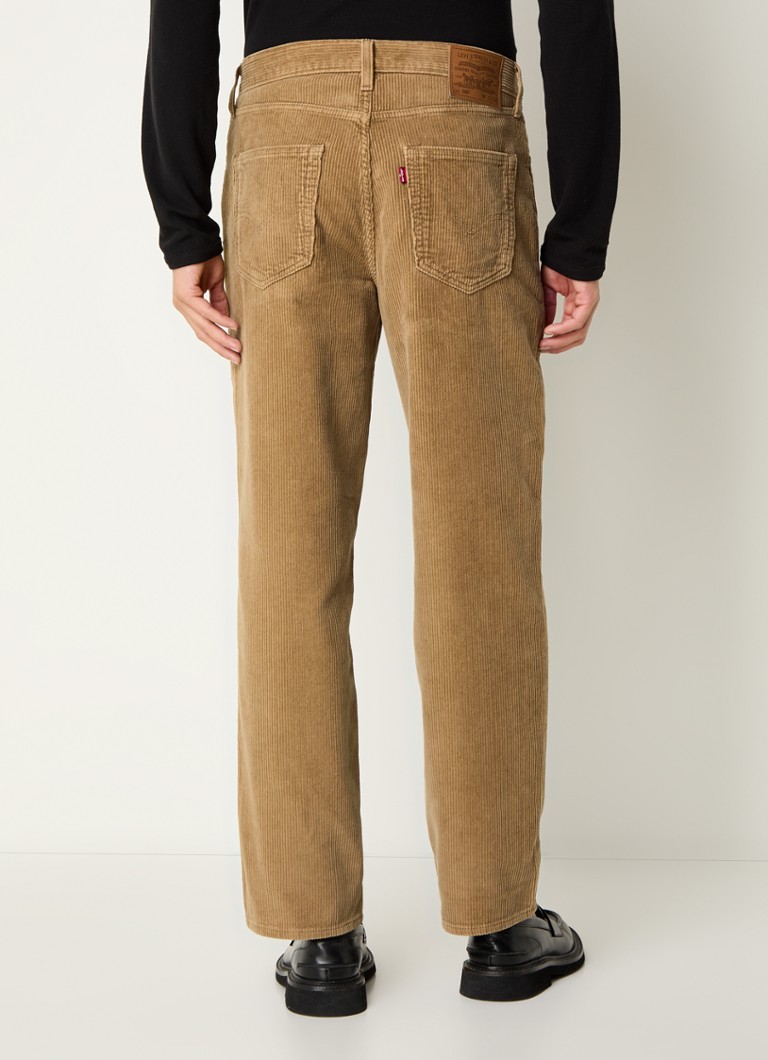 Pantaloni chino Levi's 568 din catifea reiată, cu croială dreaptă, cu buzunare laterale.