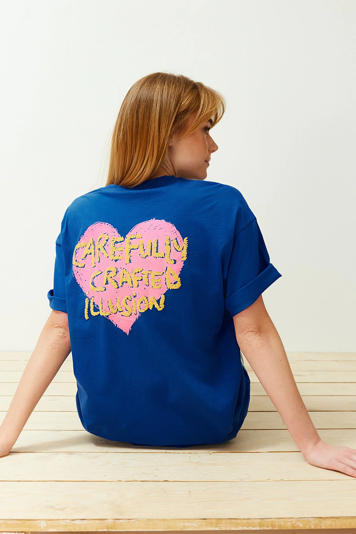 Trendyol Collection  Saks Strick-T-Shirt aus 100 % Baumwolle mit Prägung auf der Vorder- und Rückseite in Übergröße/weitem Muster TWOSS23TS00355