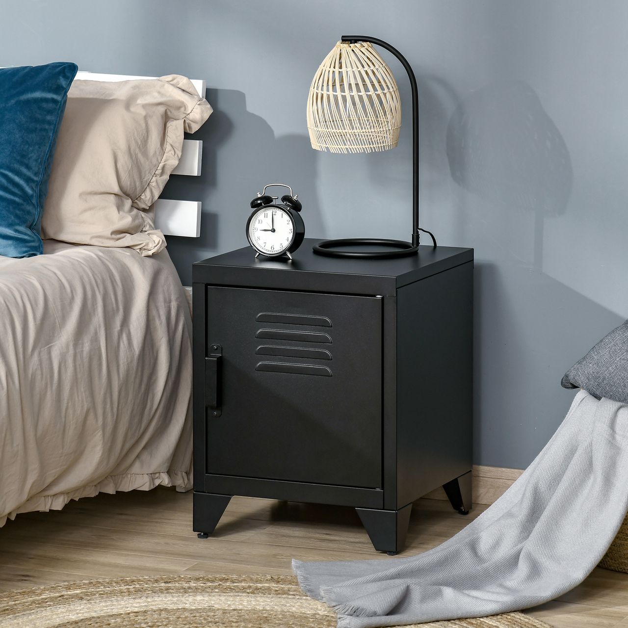 HOMCOM Nachttisch Nachtschrank Schlafzimmer Beistelltisch mit verstellbarem Regal Tür Nachtkommode Industriedesign Metall Schwarz 50 x 40 x 47,5 cm