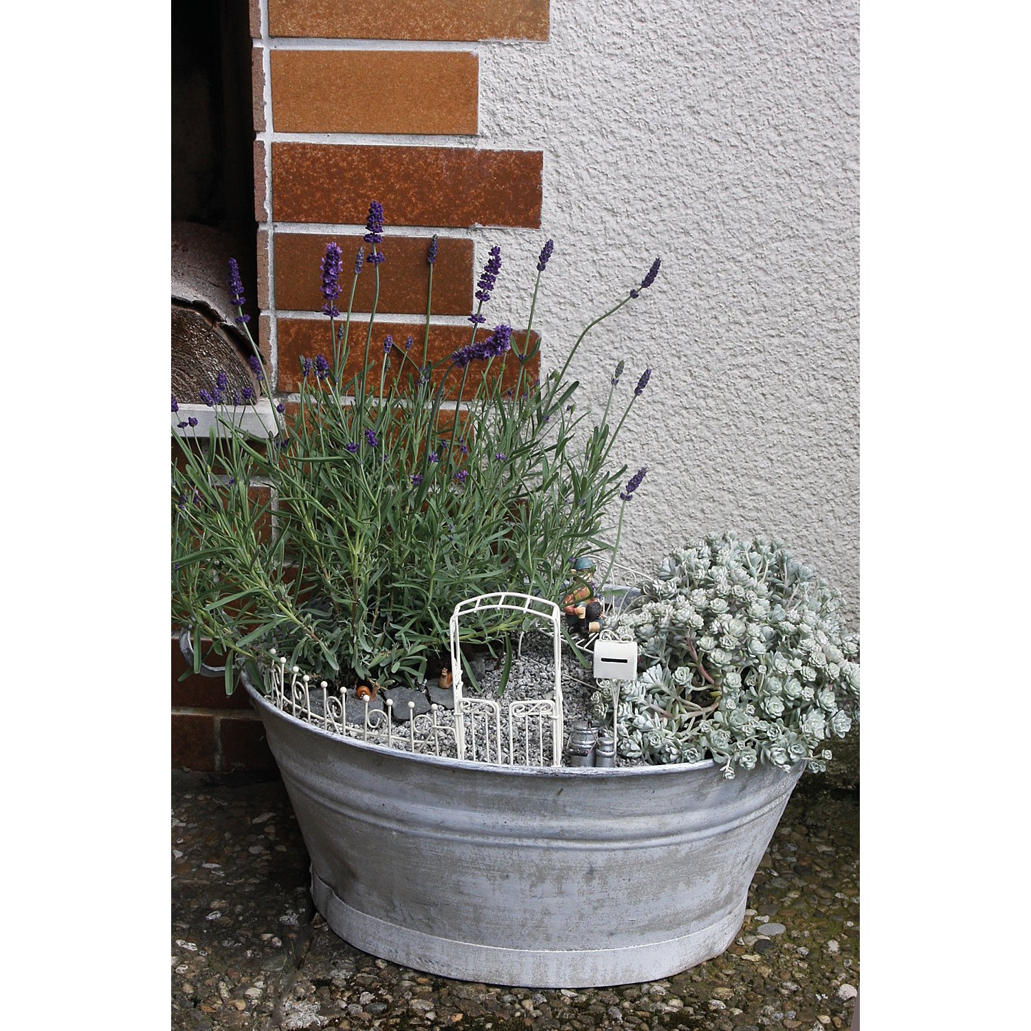 Bogen mit Gartenwerkzeug aus Metall, 17 x 9,5 cm