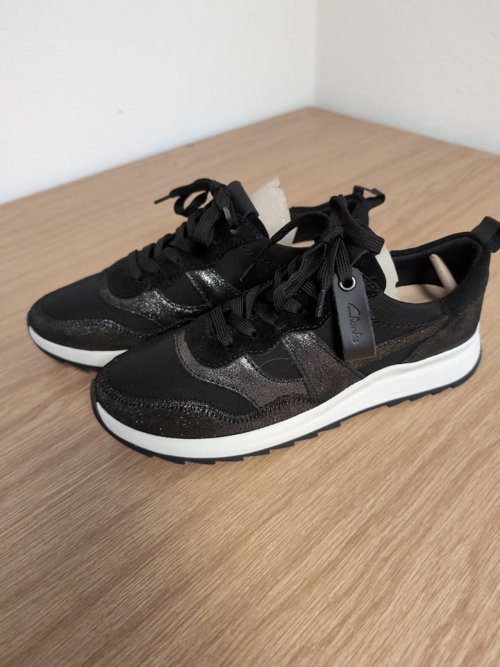 Clarks Leder-Sneakers in Schwarz günstig kaufen 40