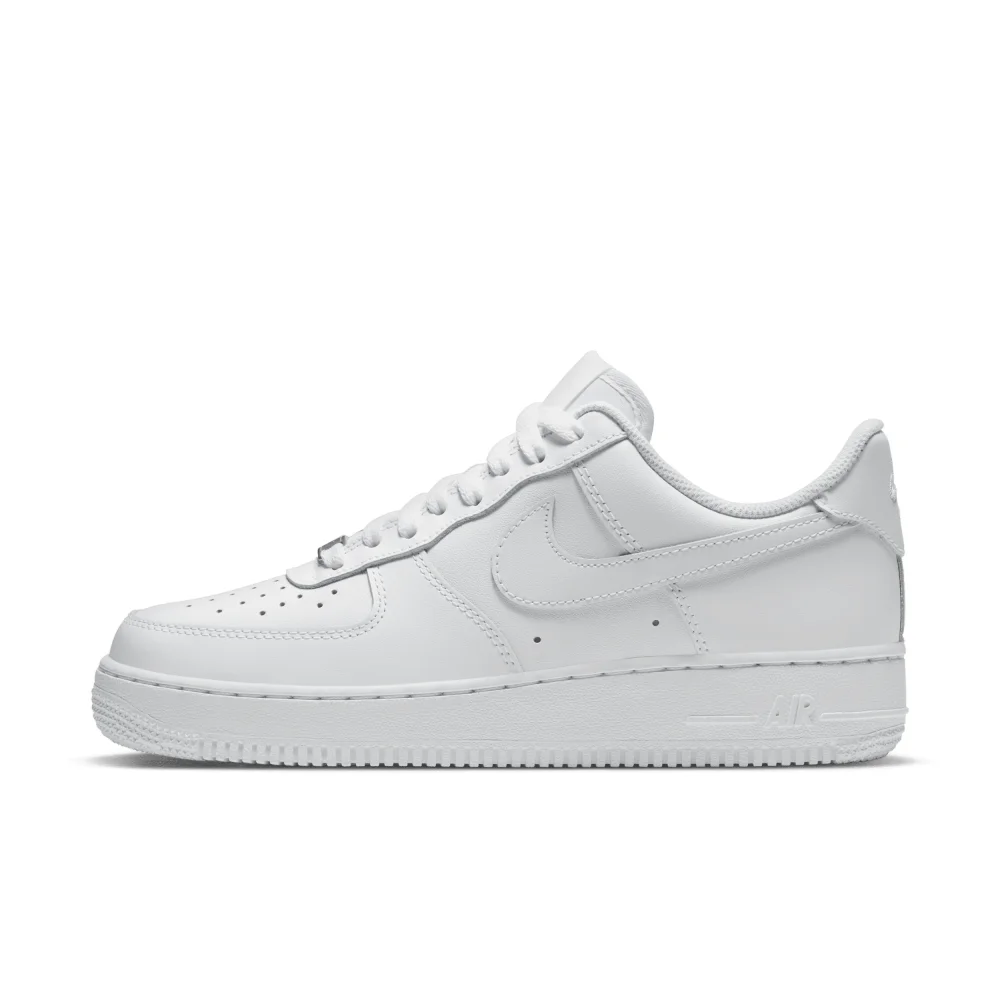 Nike Air Force 1 07 WMNS DD8959-100 / weiss